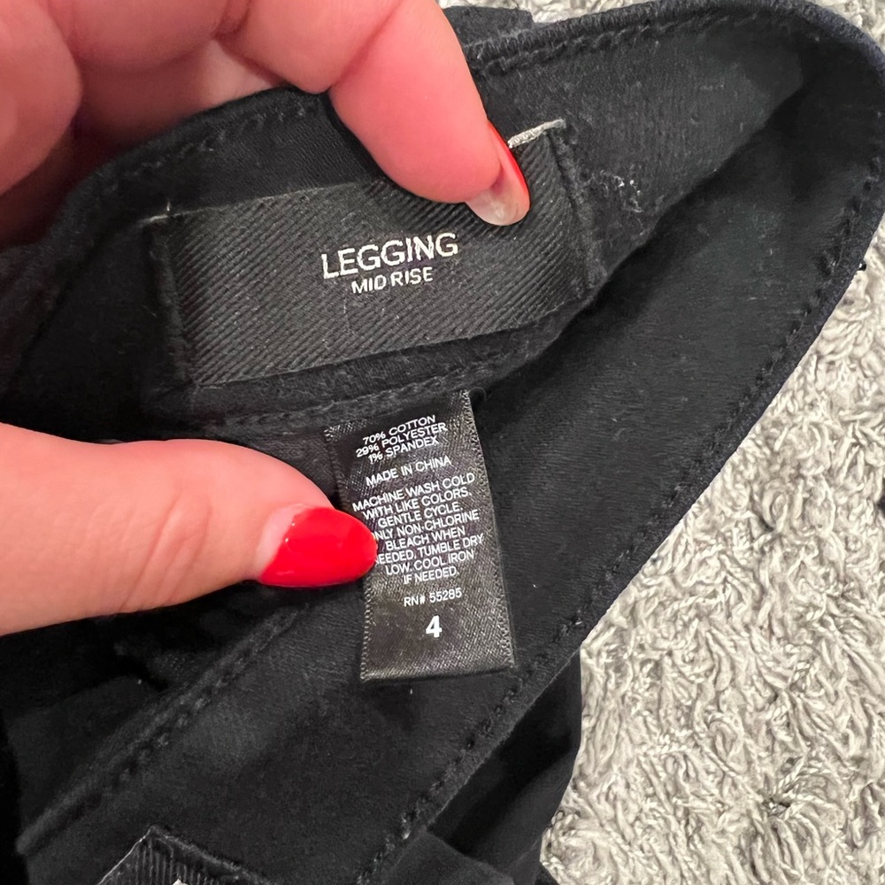 Express ripped Jean Mid Rise Jean legging - Picture 5 of 6